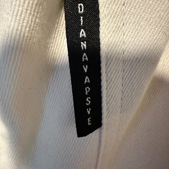 Diana Vapsve 'Love is in the Air" European Jacket - Picture 4 of 6